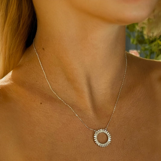 closure-silver-necklace2