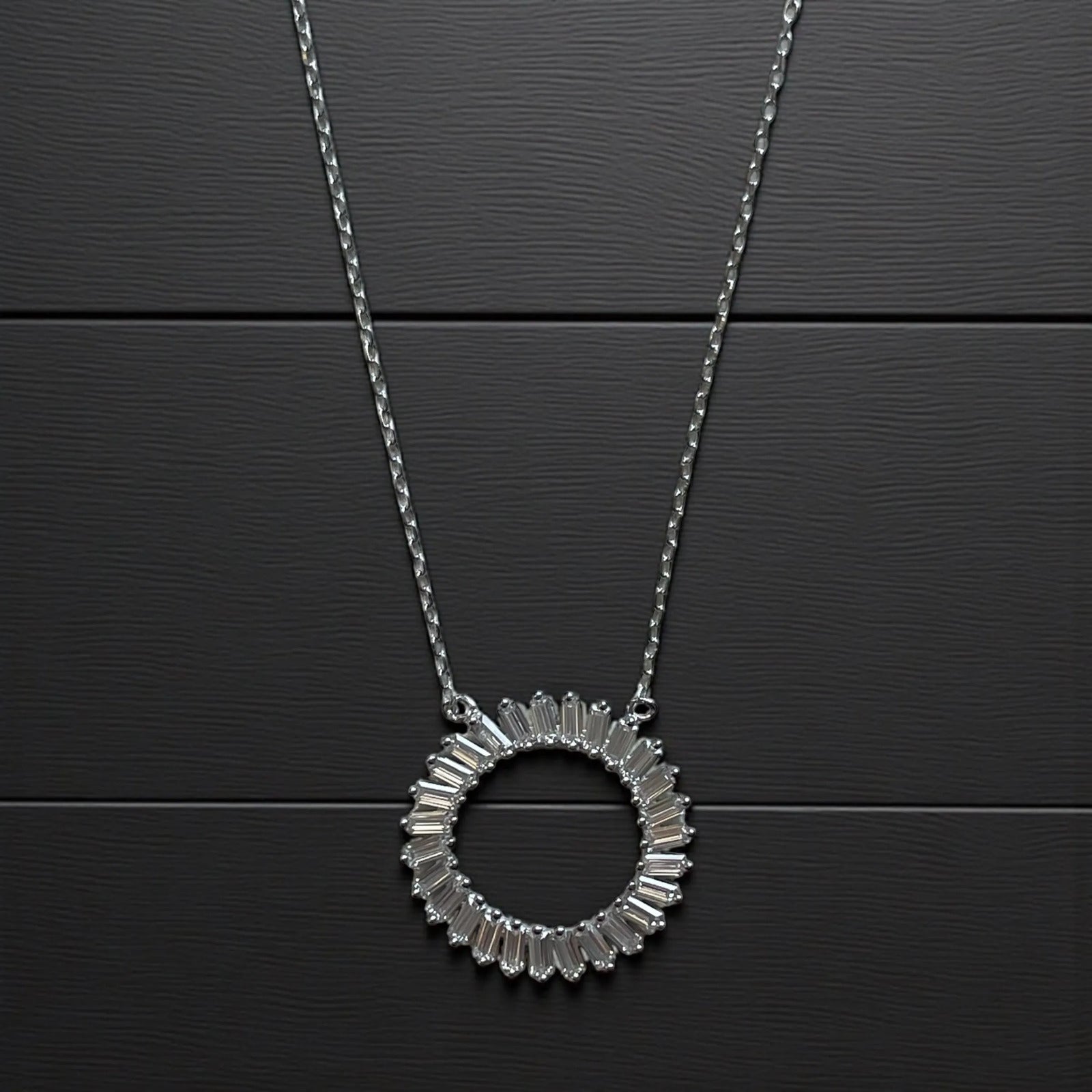 closure-silver-necklace1