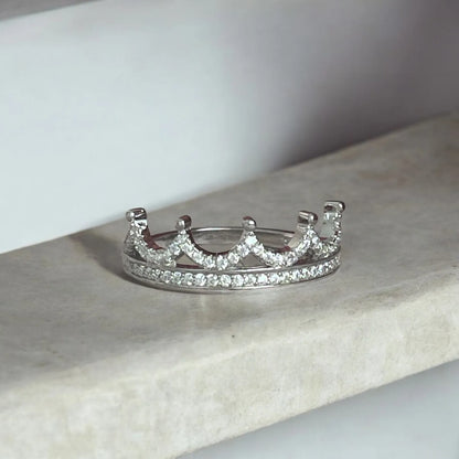 queen silver ring